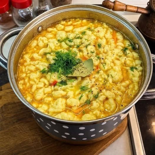 🍲 Ciganska juha – star domači recept za okusno in nasitno večerjo 786134661_122134735095161844_3295534039327036365_n